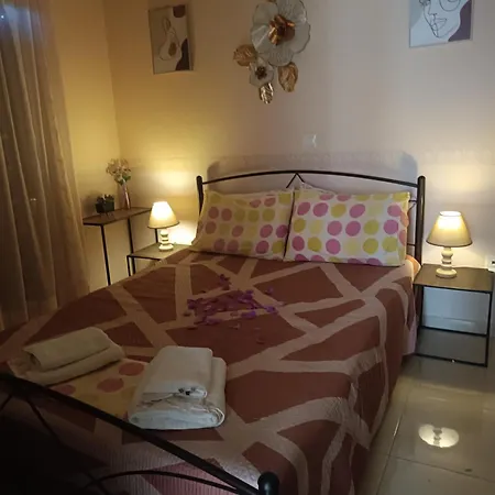 Diogenis Garden 45m2 For 3 Persons Apartman *