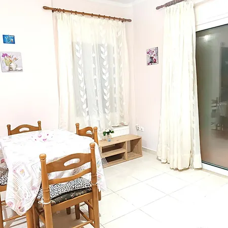 Diogenis Garden 45m2 For 3 Persons Apartman *