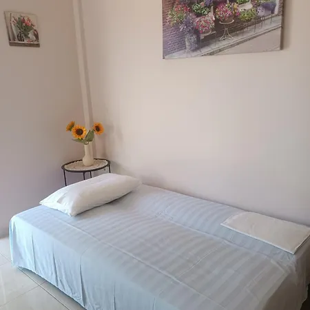 Διαμέρισμα Diogenis Garden 45m2 For 3 Persons *