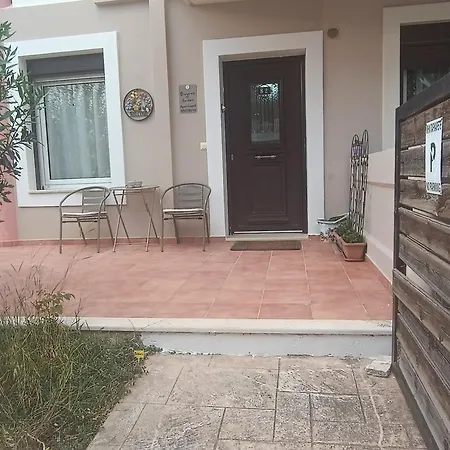 Diogenis Garden 45m2 For 3 Persons *